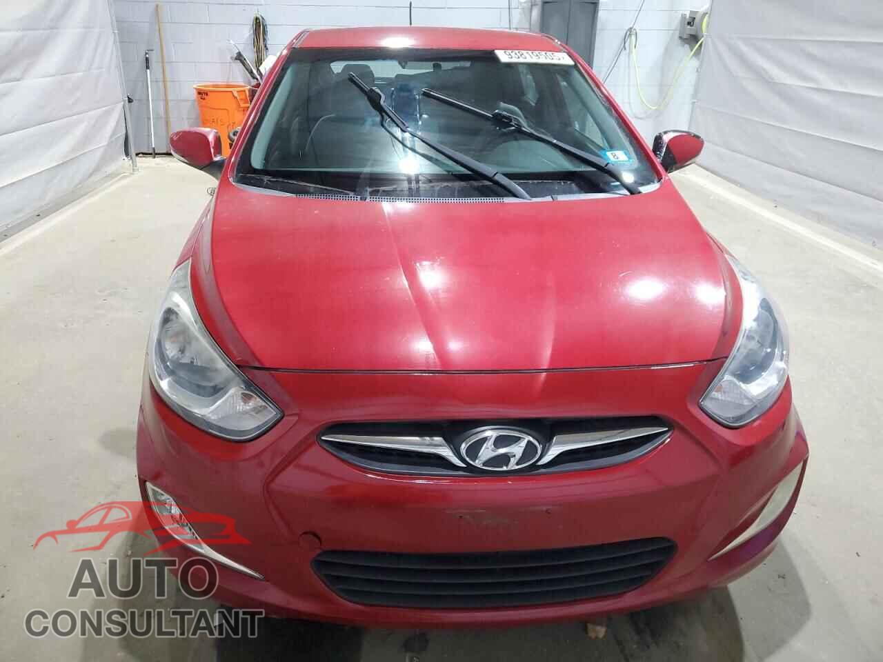HYUNDAI ACCENT 2013 - KMHCU5AE4DU100024