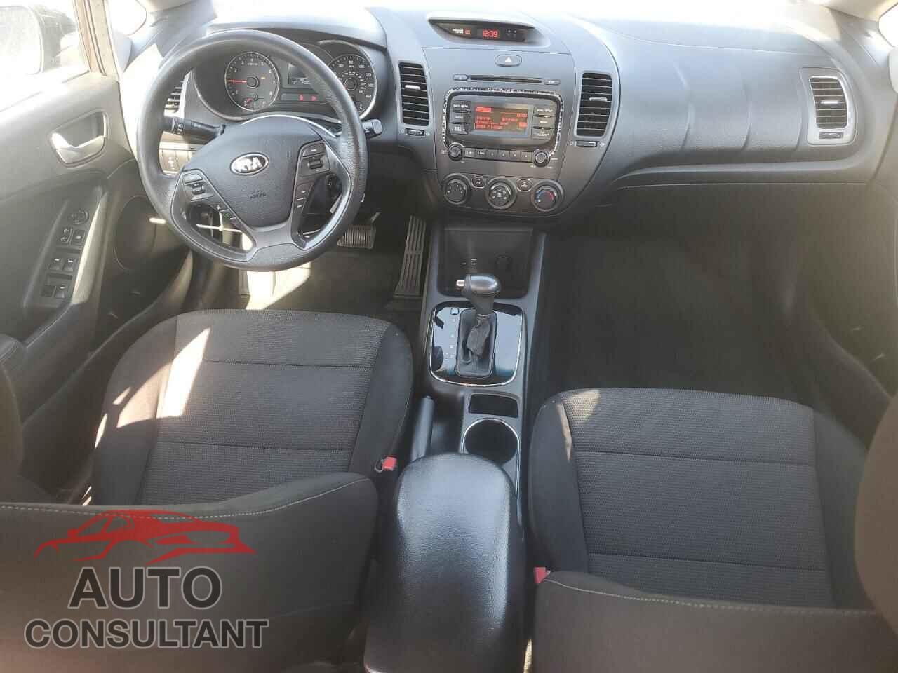 KIA FORTE 2017 - 3KPFK4A77HE038450