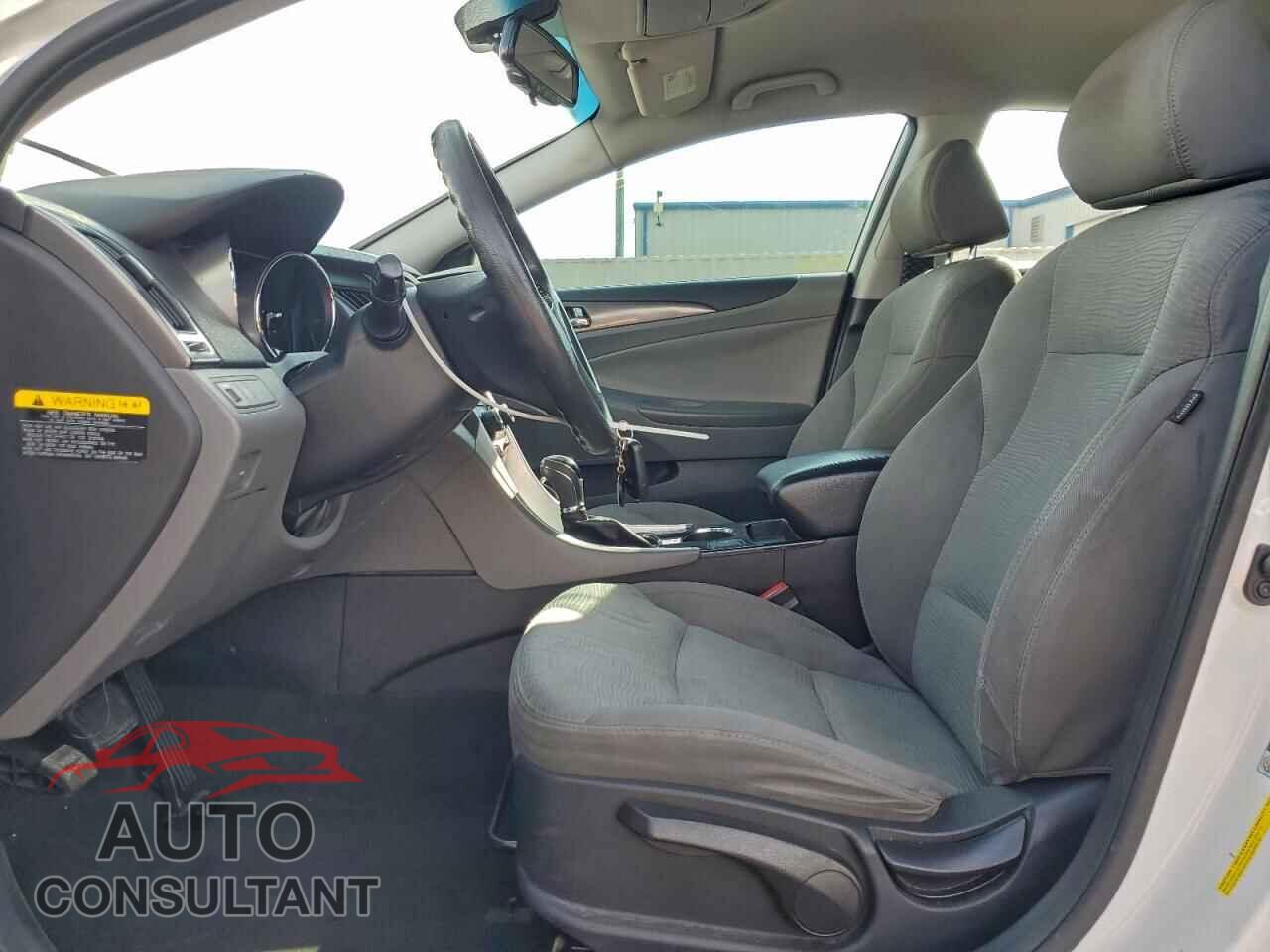 HYUNDAI SONATA 2014 - KMHEC4A46EA114586