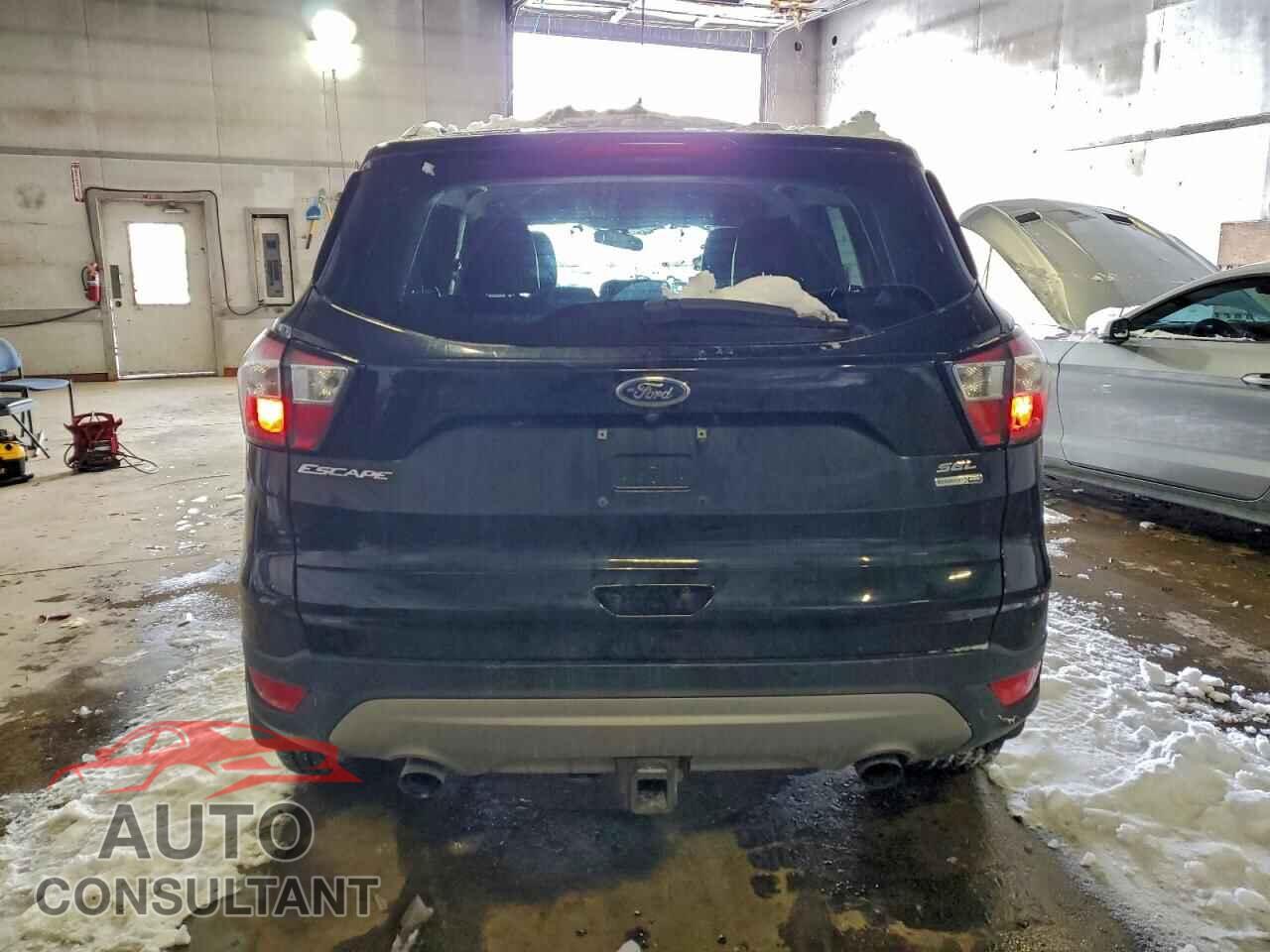 FORD ESCAPE 2018 - 1FMCU9HD3JUC39089