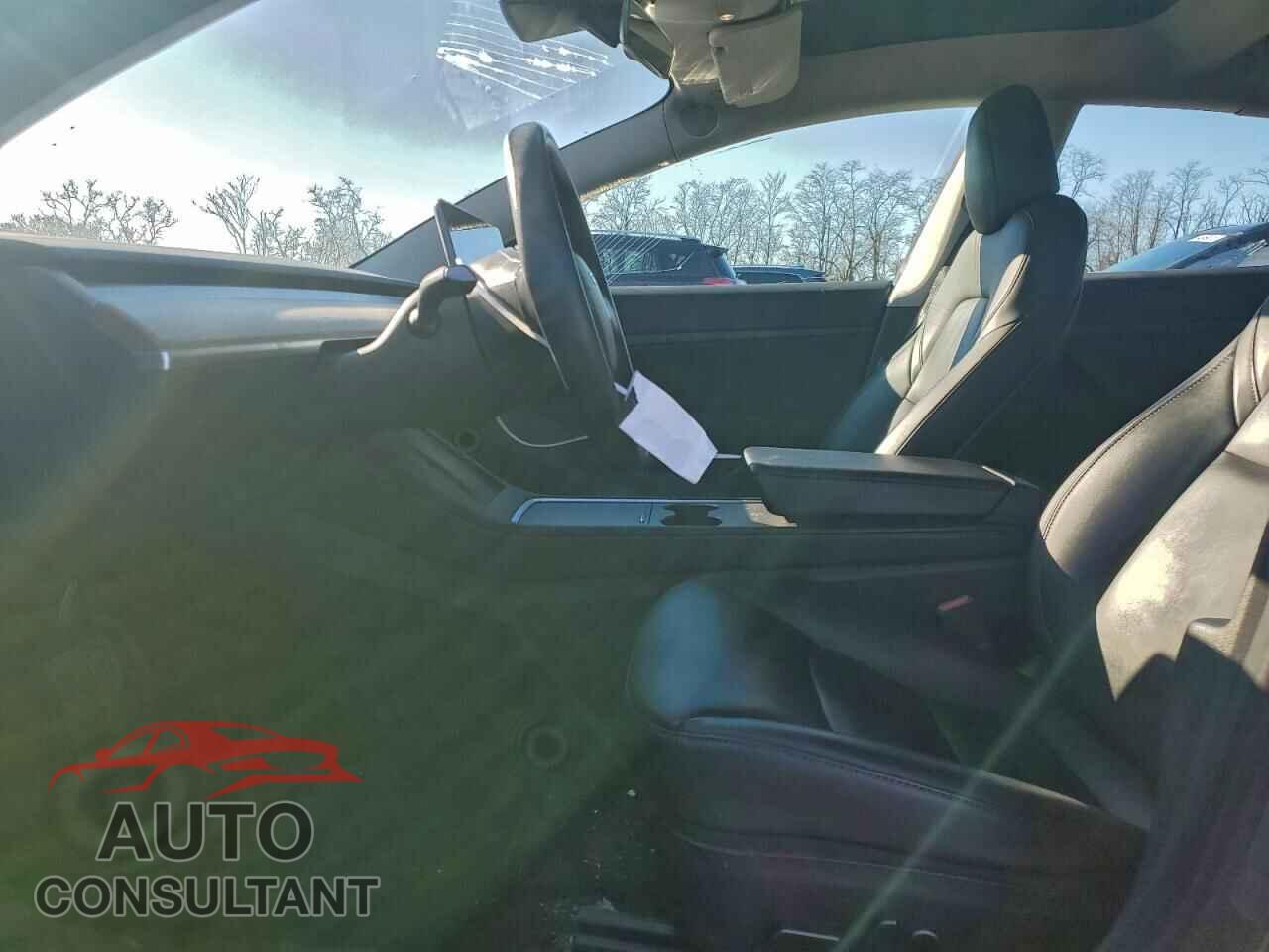 TESLA MODEL 3 2021 - 5YJ3E1EA9MF859374