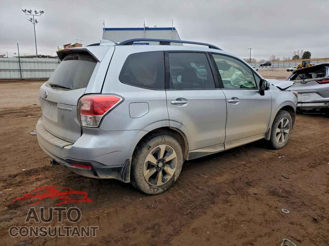 SUBARU FORESTER 2018 - JF2SJAGC5JH477717