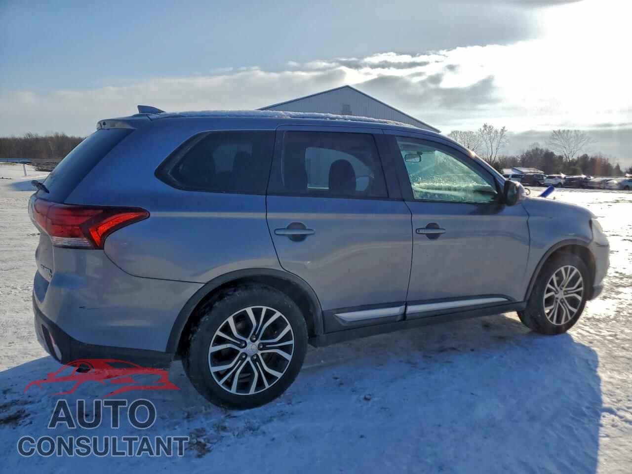 MITSUBISHI OUTLANDER 2018 - JA4AD3A30JJ002985