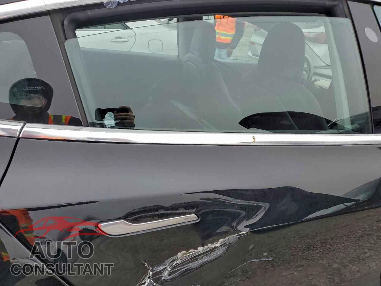 TESLA MODEL 3 2018 - 5YJ3E1EB5JF149151
