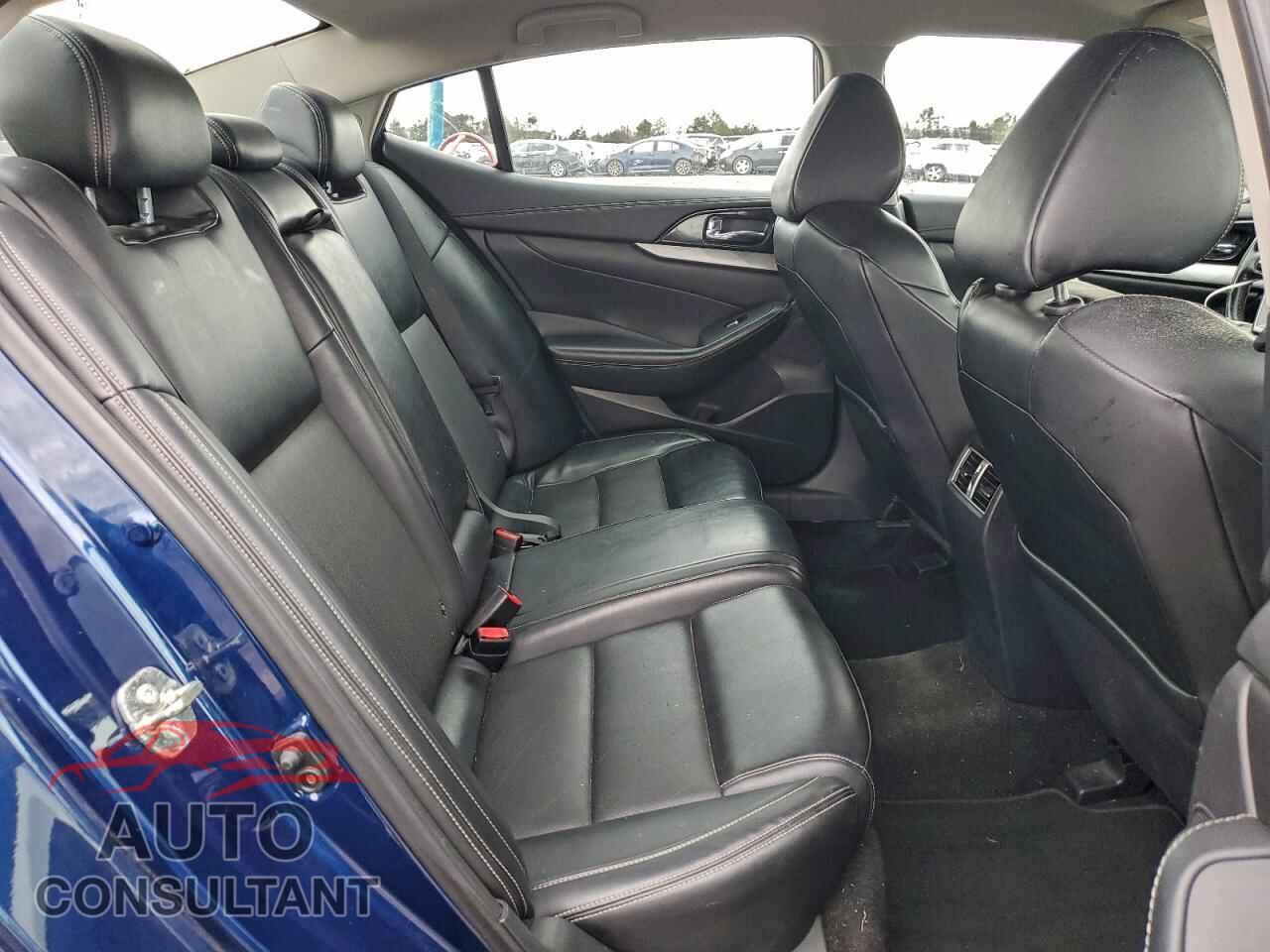 NISSAN MAXIMA 2017 - 1N4AA6AP1HC409835