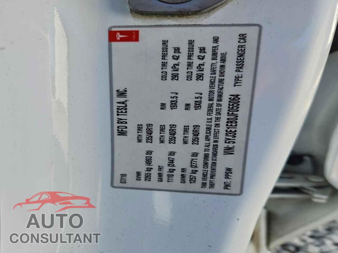 TESLA MODEL 3 2018 - 5YJ3E1EB0JF055064