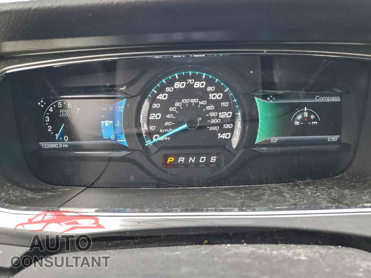 FORD TAURUS 2018 - 1FAHP2E87JG131076