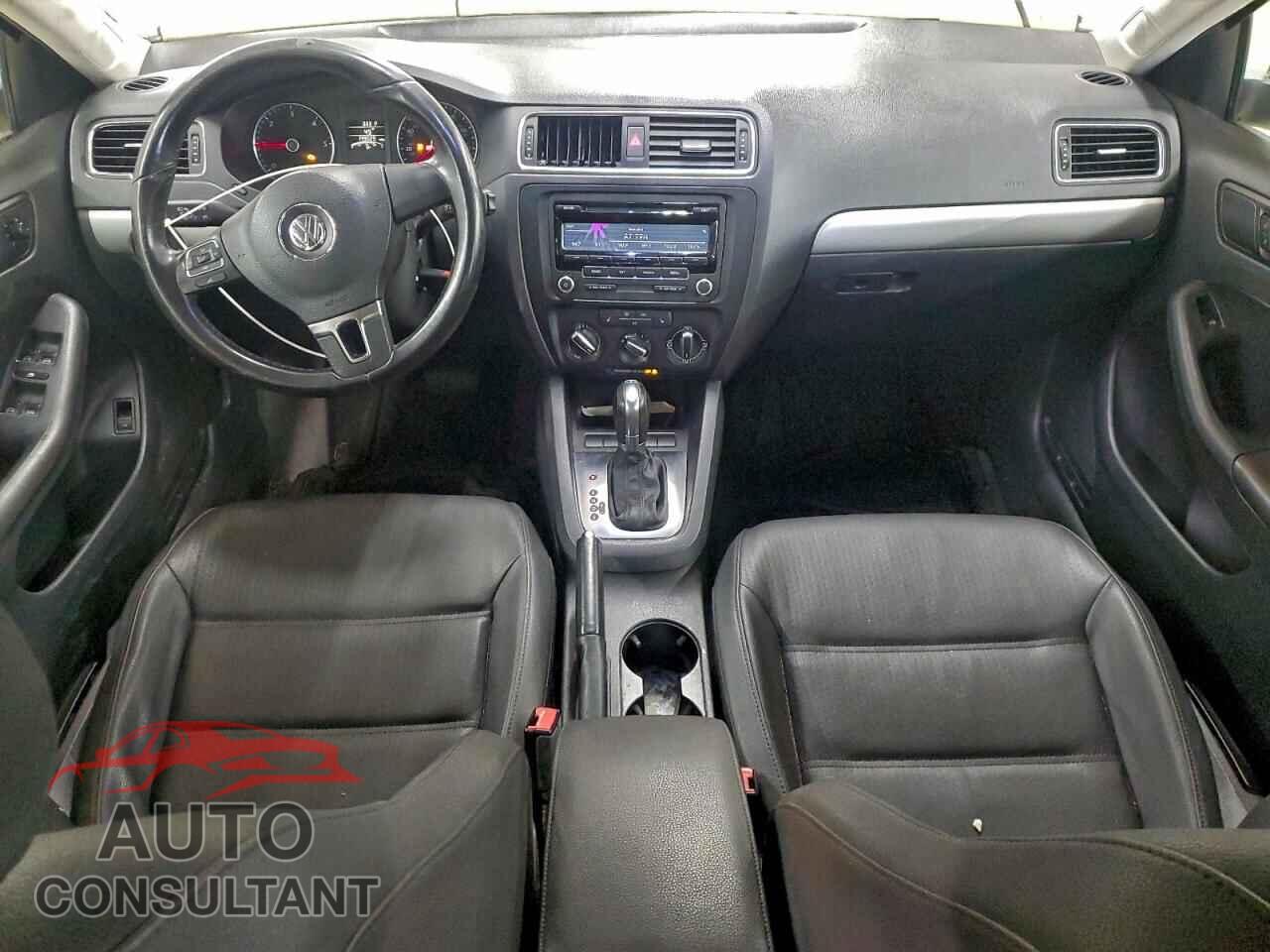 VOLKSWAGEN JETTA 2012 - 3VWLL7AJ7CM311332