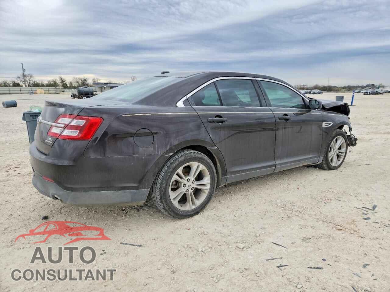 FORD TAURUS 2013 - 1FAHP2E82DG125853