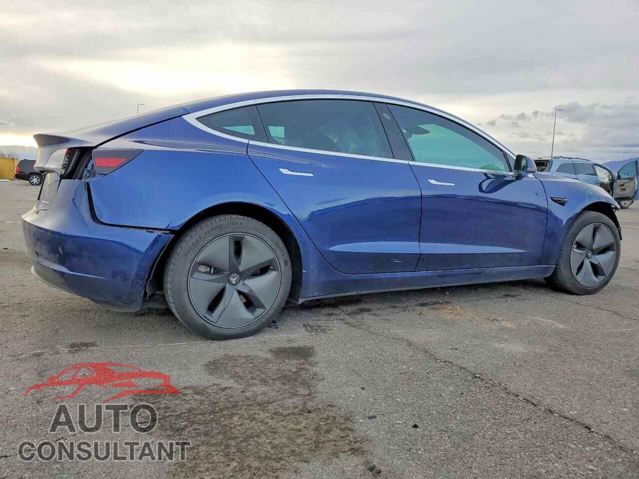TESLA MODEL 3 2018 - 5YJ3E1EB4JF075186