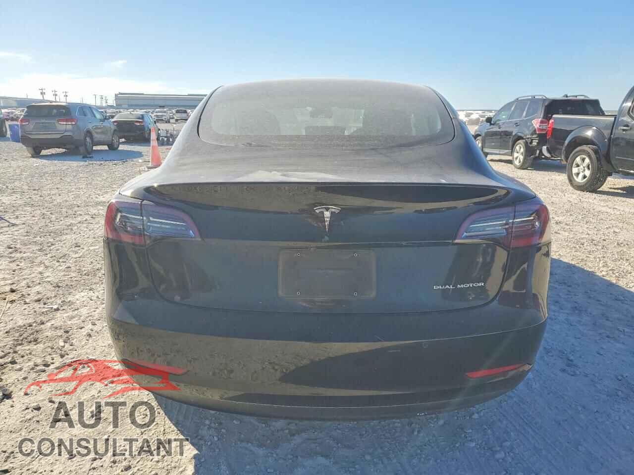 TESLA MODEL 3 2022 - 5YJ3E1EB2NF110247