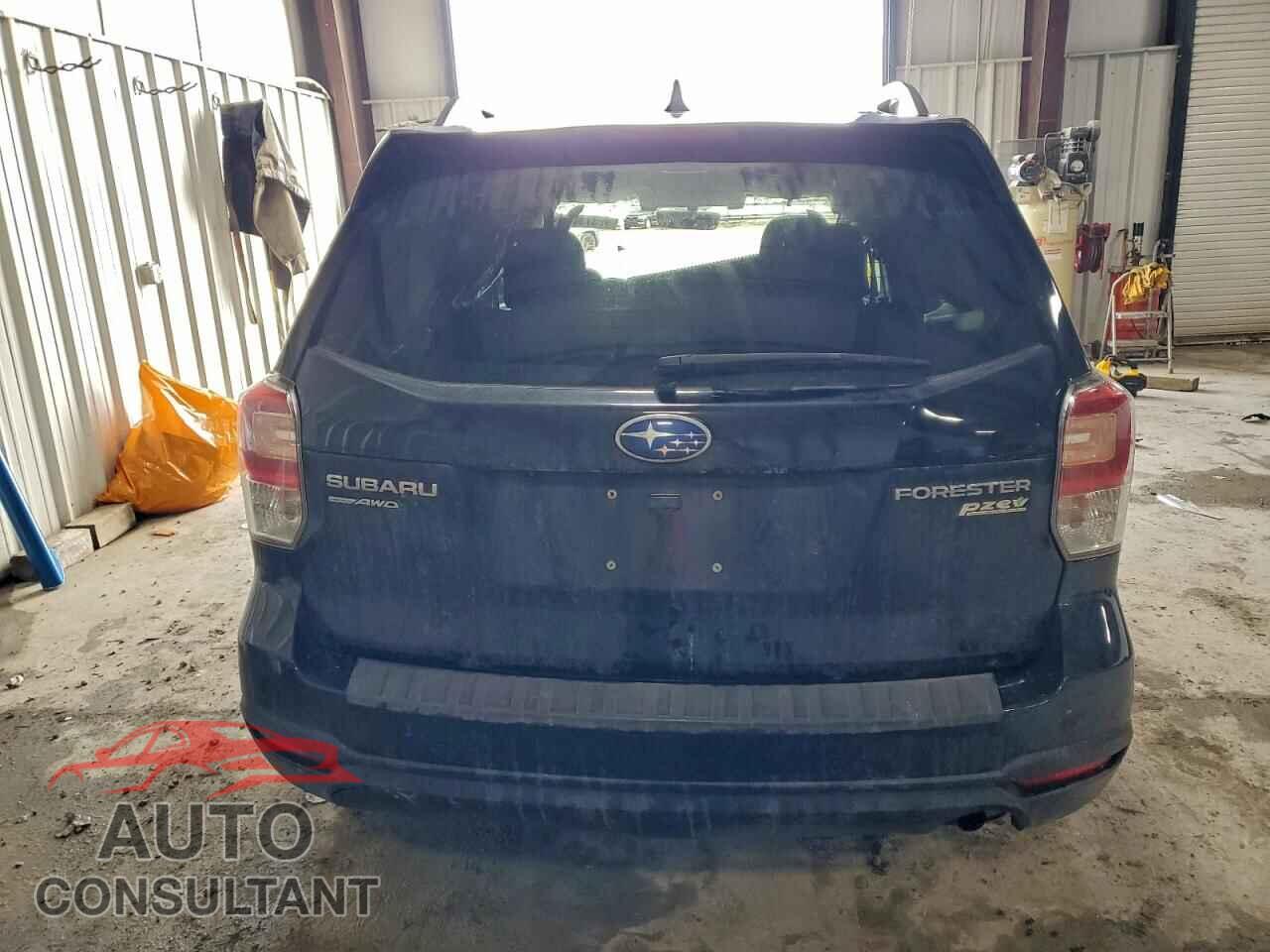 SUBARU FORESTER 2017 - JF2SJAGC2HH485719