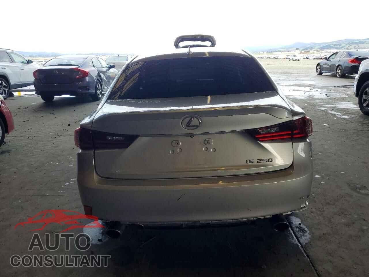 LEXUS IS 2015 - JTHBF1D29F5061141