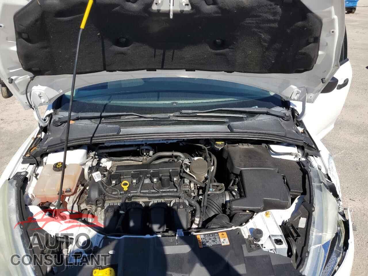 FORD FOCUS 2015 - 1FADP3E29FL342584