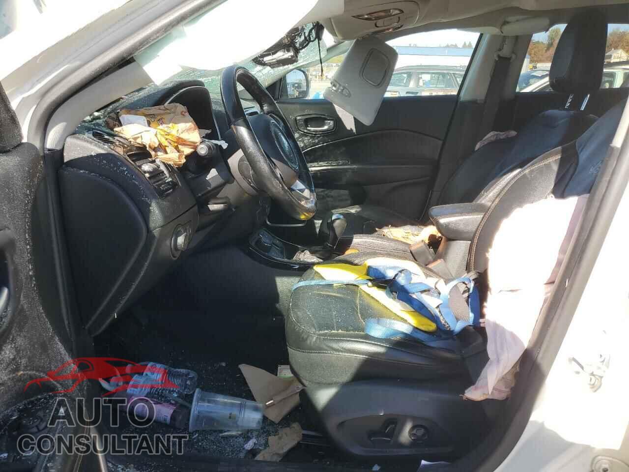 JEEP COMPASS 2021 - 3C4NJDCB2MT553670
