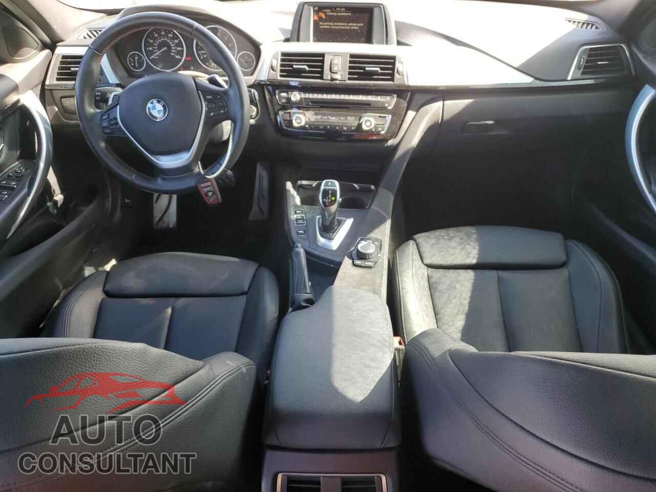 BMW 3 SERIES 2016 - WBA8E3G52GNU04712