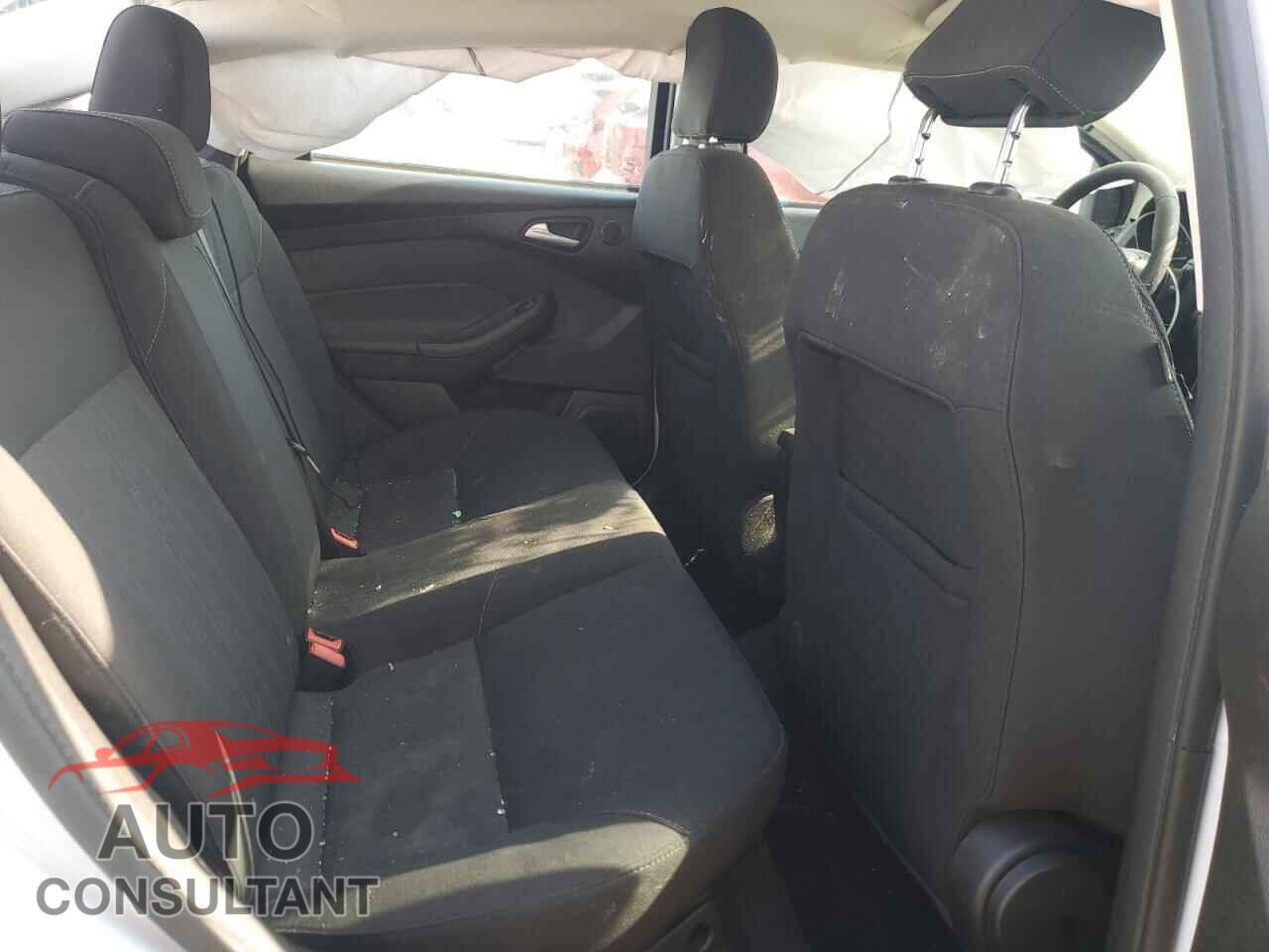 FORD FOCUS 2017 - 1FADP3H22HL282730