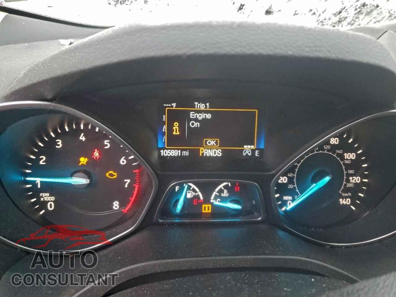 FORD ESCAPE 2017 - 1FMCU9GD9HUE67108