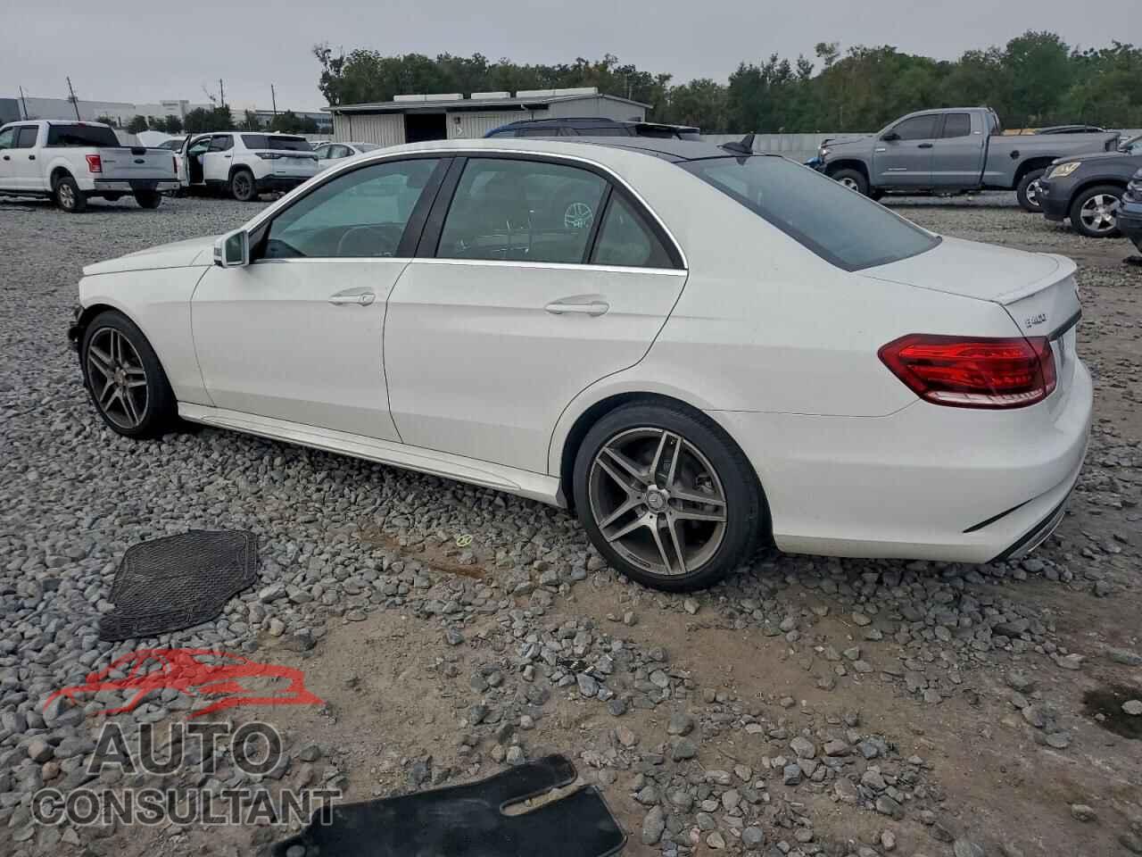 MERCEDES-BENZ E-CLASS 2015 - WDDHF6HB9FB101678