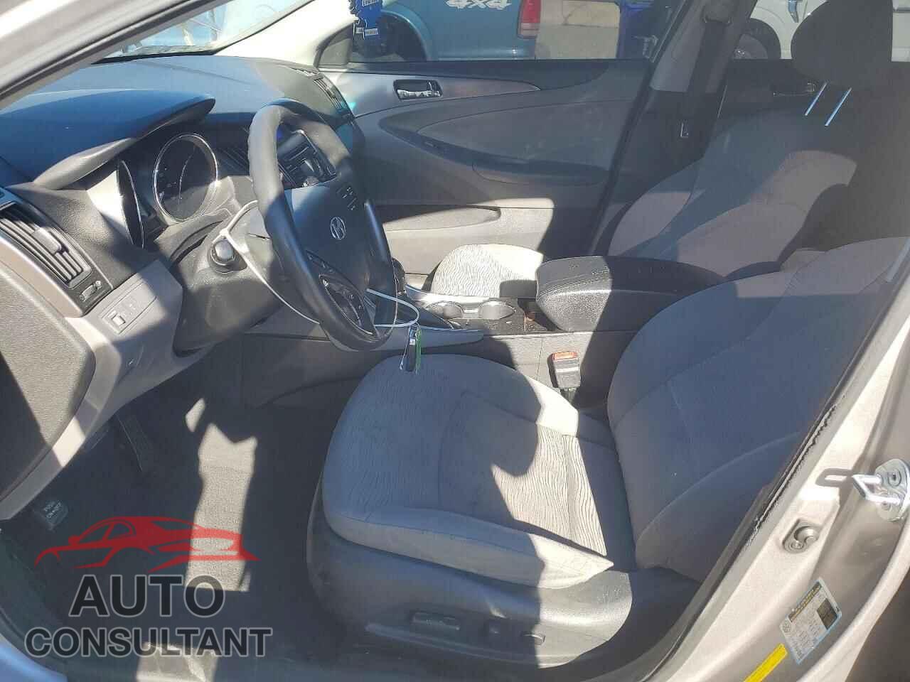 HYUNDAI SONATA 2012 - KMHEC4A46CA035335