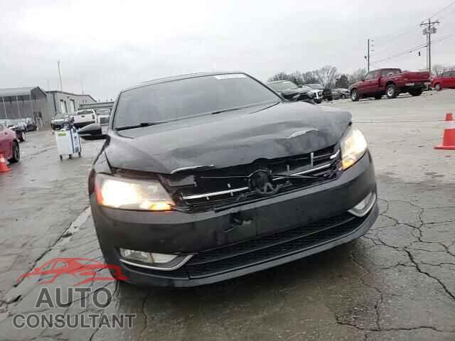 VOLKSWAGEN PASSAT 2012 - 1VWCP7A33CC005381