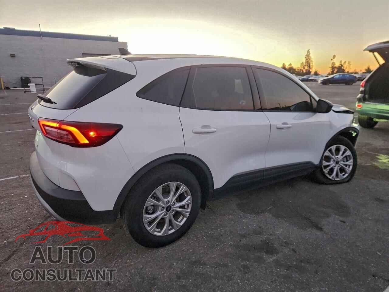 FORD ESCAPE ACT 2025 - 1FMCU0GN0SUA02597