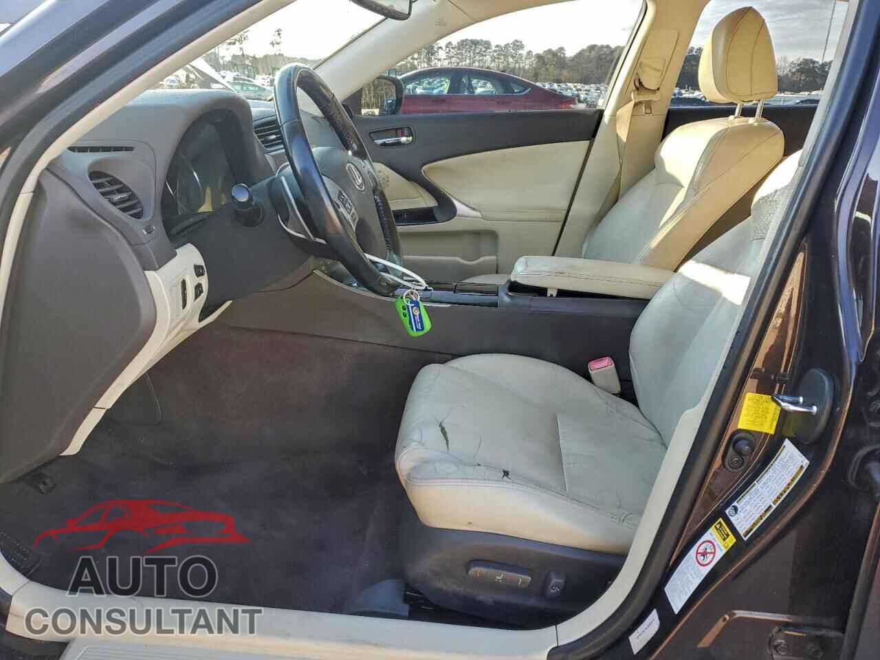 LEXUS IS 2012 - JTHBF5C2XC2102351