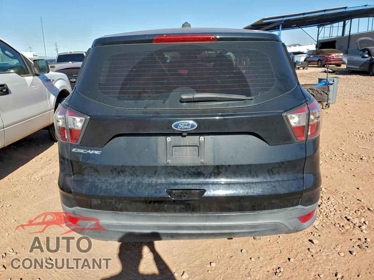 FORD ESCAPE 2017 - 1FMCU0F72HUB16080