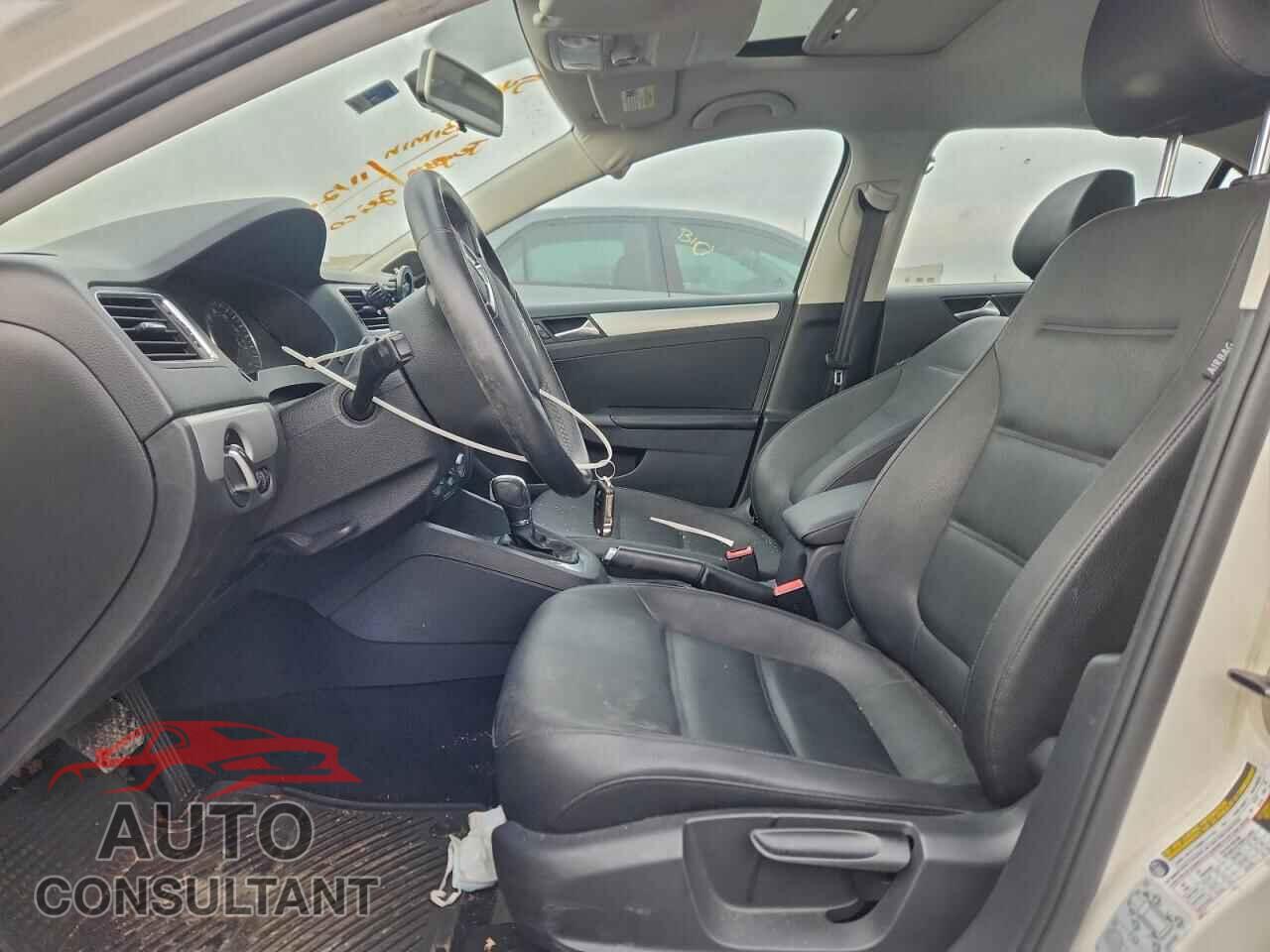 VOLKSWAGEN JETTA 2012 - 3VWLX7AJ4CM364655
