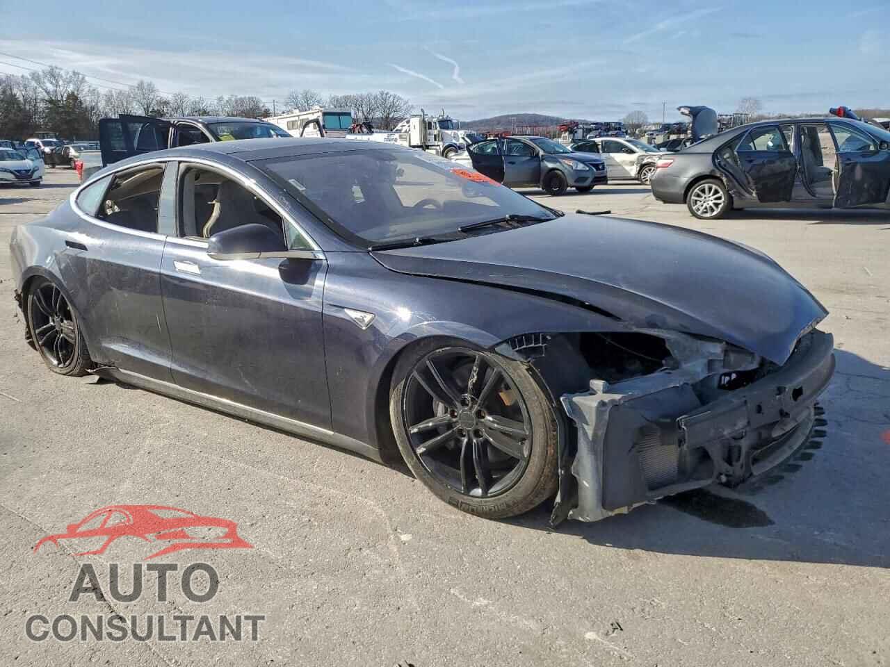 TESLA MODEL S 2014 - 5YJSA1H14EFP52611