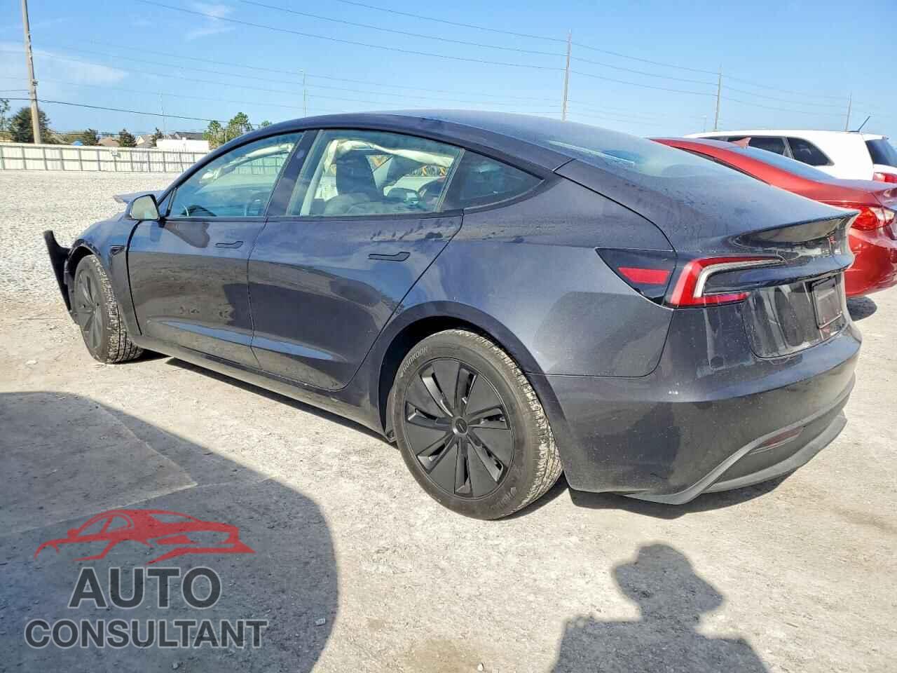 TESLA MODEL 3 2025 - 5YJ3E1EA5SF031450