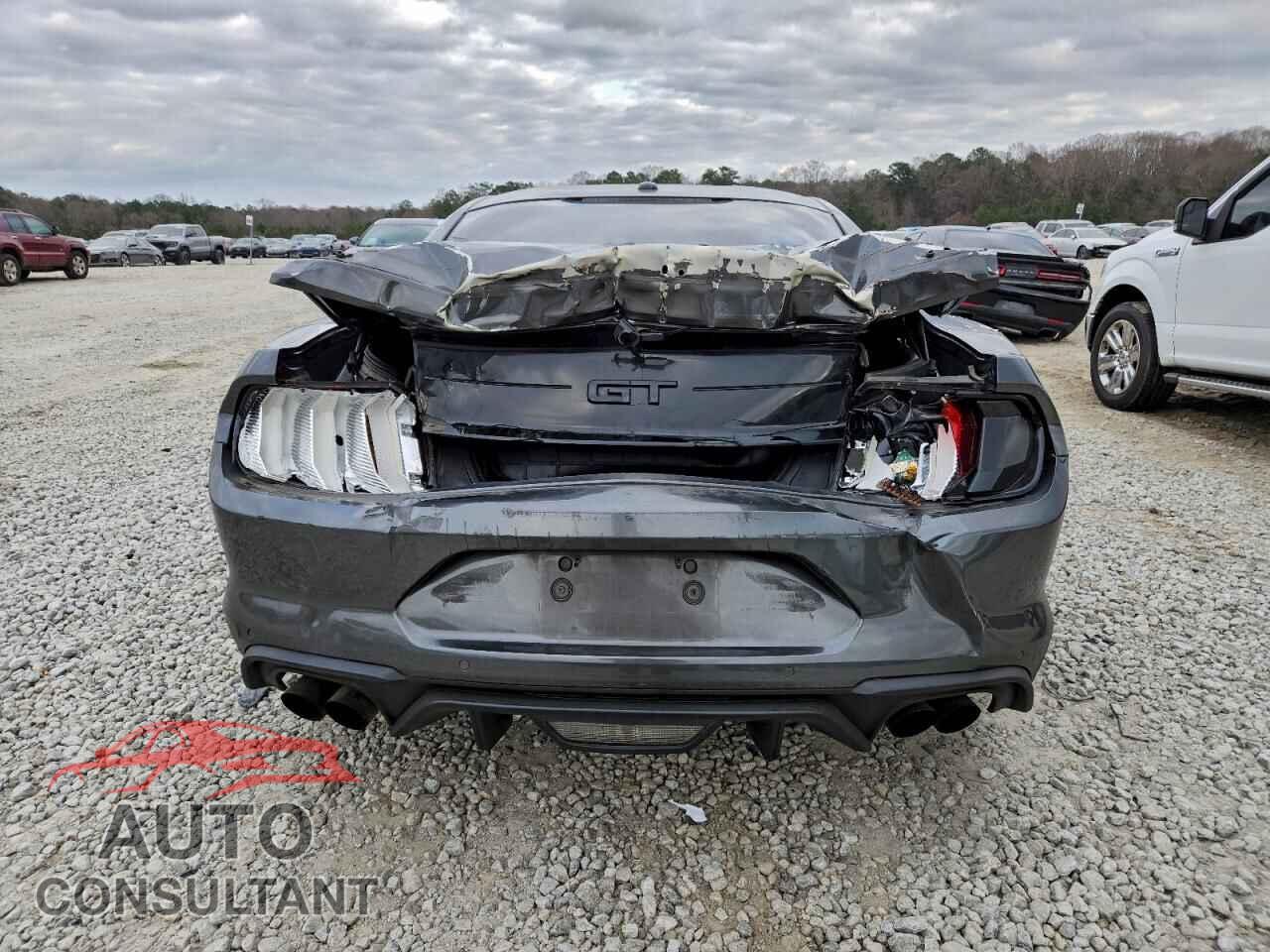 FORD MUSTANG 2018 - 1FA6P8CF0J5171717