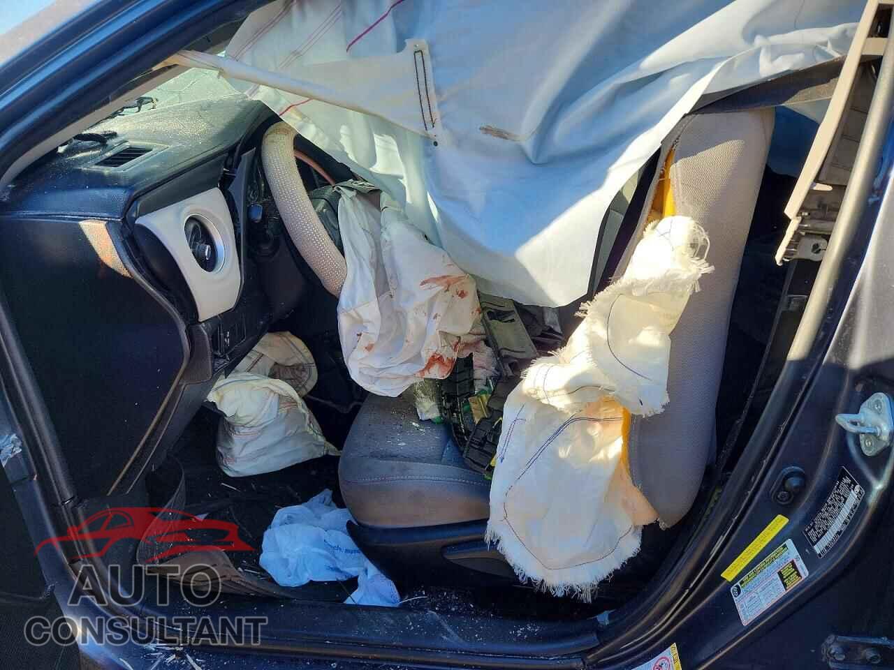 TOYOTA COROLLA 2017 - 5YFBURHE2HP577969