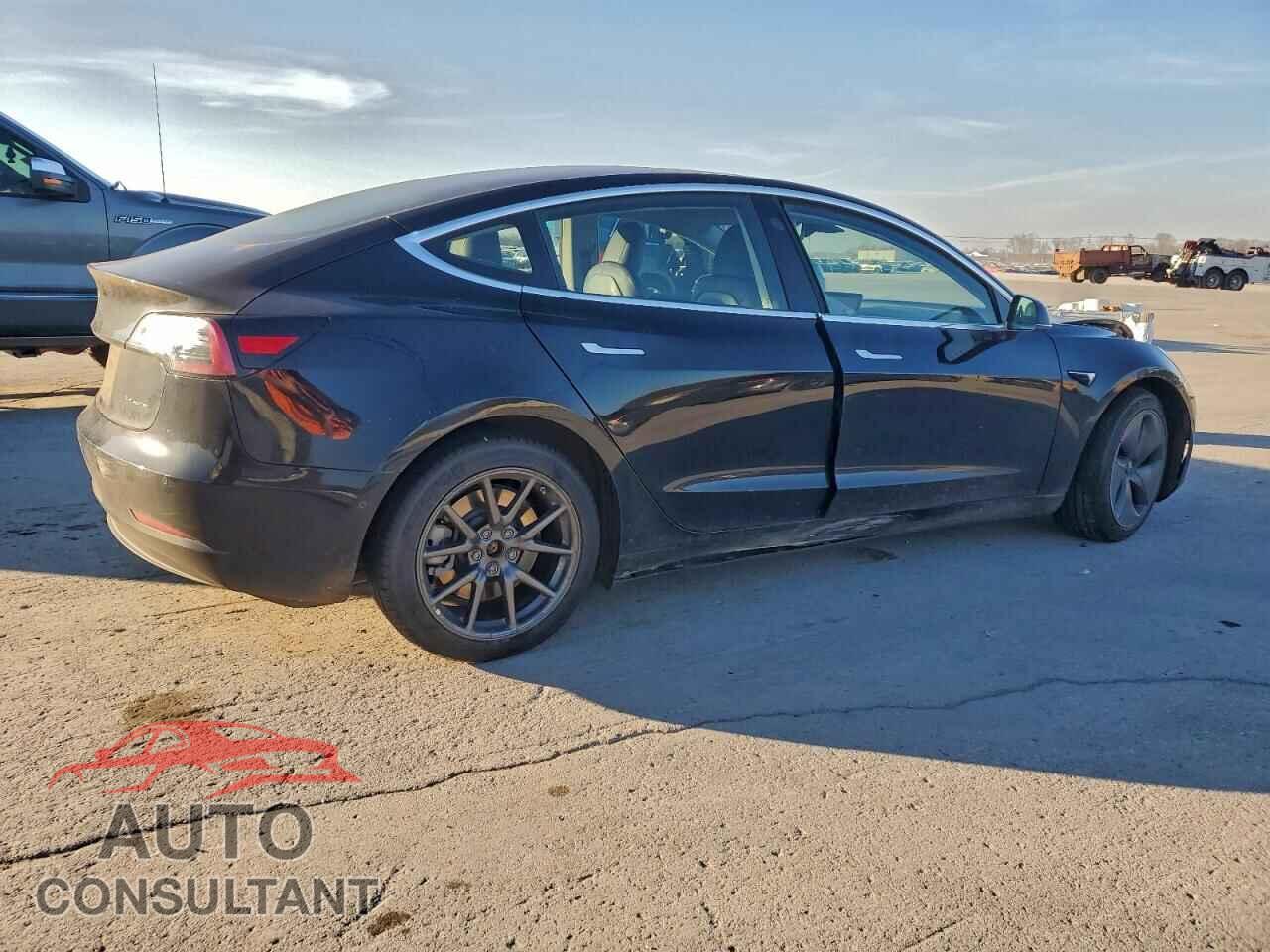 TESLA MODEL 3 2018 - 5YJ3E1EB9JF103127