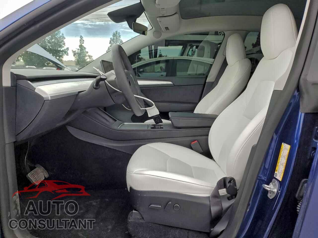 TESLA MODEL Y 2023 - 7SAYGDEE7PF899660