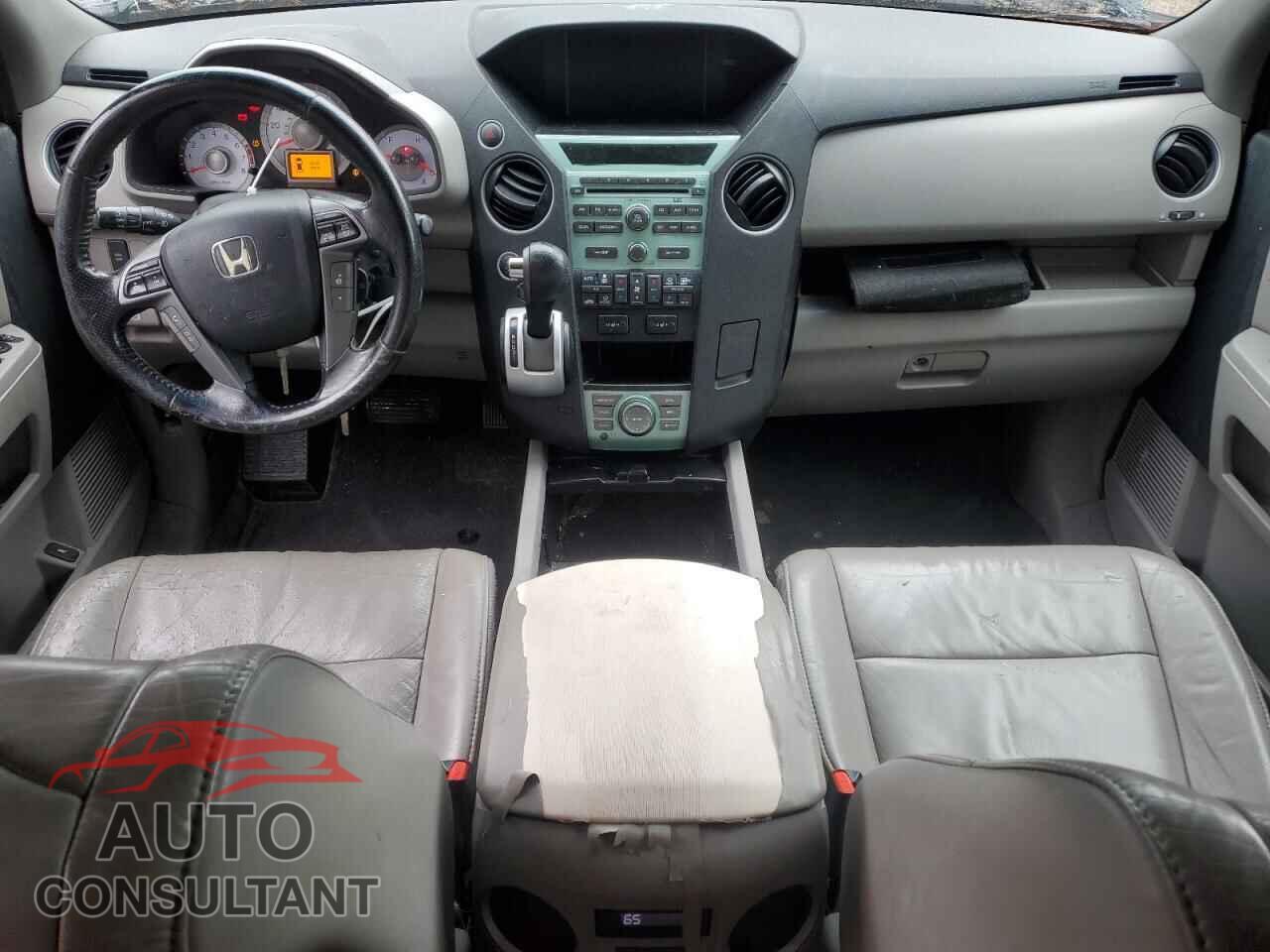 HONDA PILOT 2011 - 5FNYF4H76BB068642