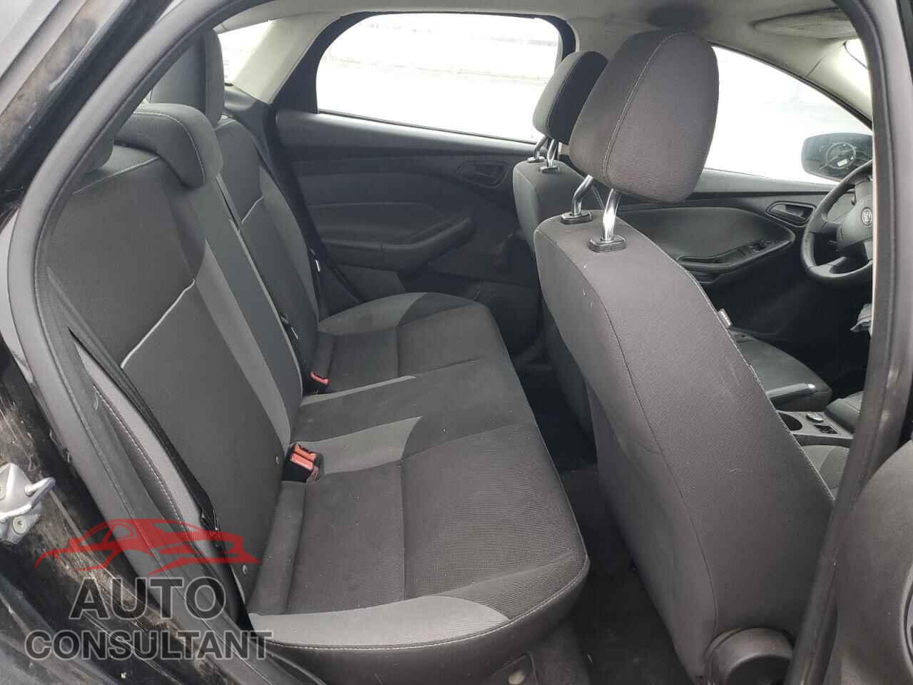 FORD FOCUS 2013 - 1FADP3E22DL164160
