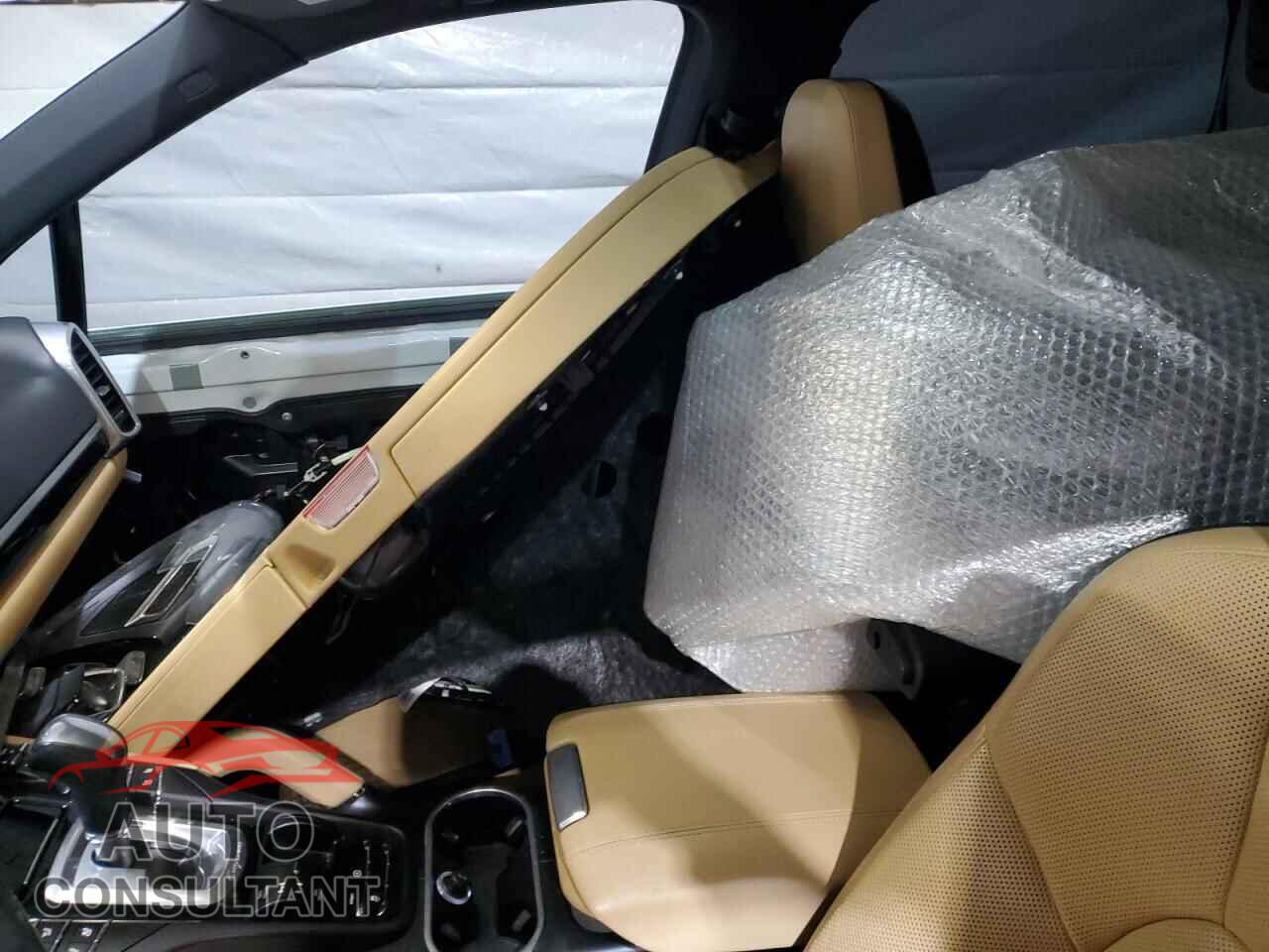 PORSCHE CAYENNE 2016 - WP1AA2A2XGKA08052