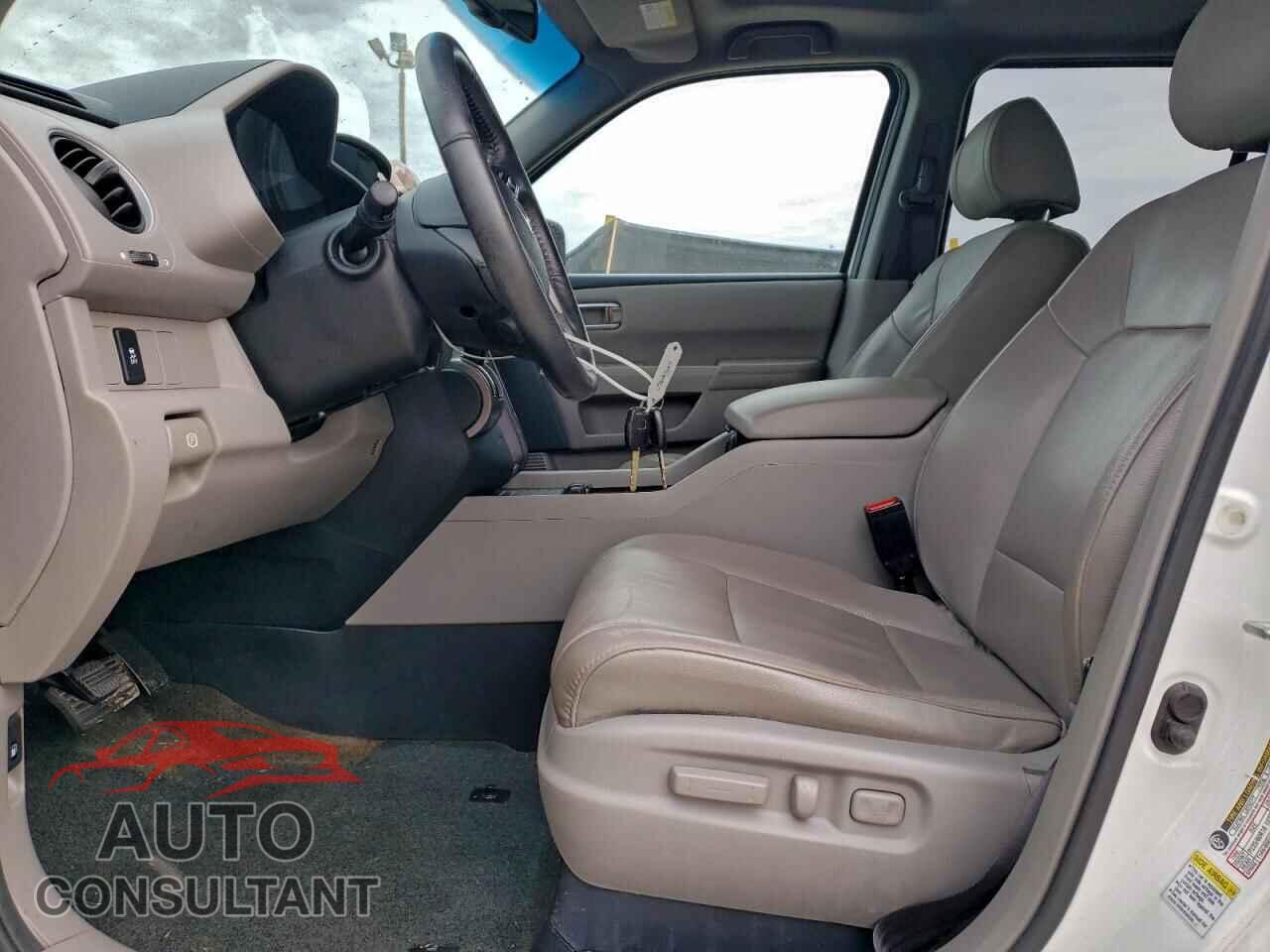 HONDA PILOT 2013 - 5FNYF3H57DB033104