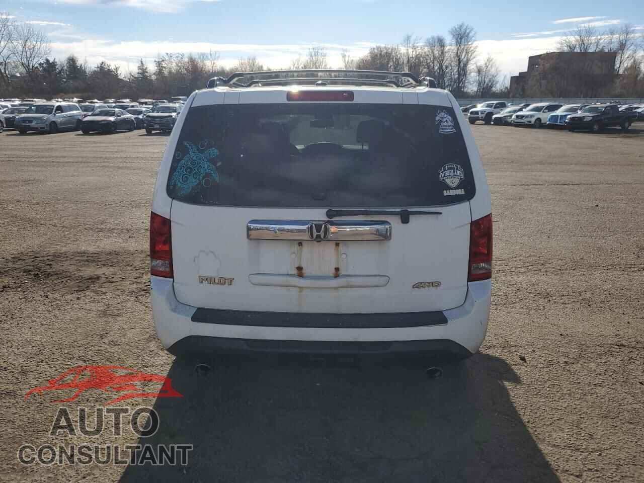 HONDA PILOT 2015 - 5FNYF4H53FB008063
