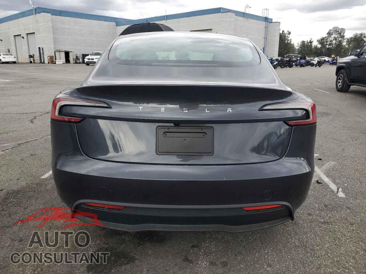 TESLA MODEL 3 2025 - 5YJ3E1EA7SF043230