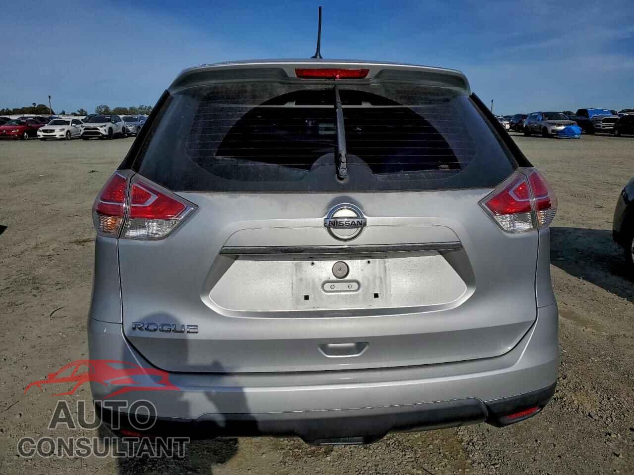 NISSAN ROGUE 2015 - KNMAT2MT9FP585155