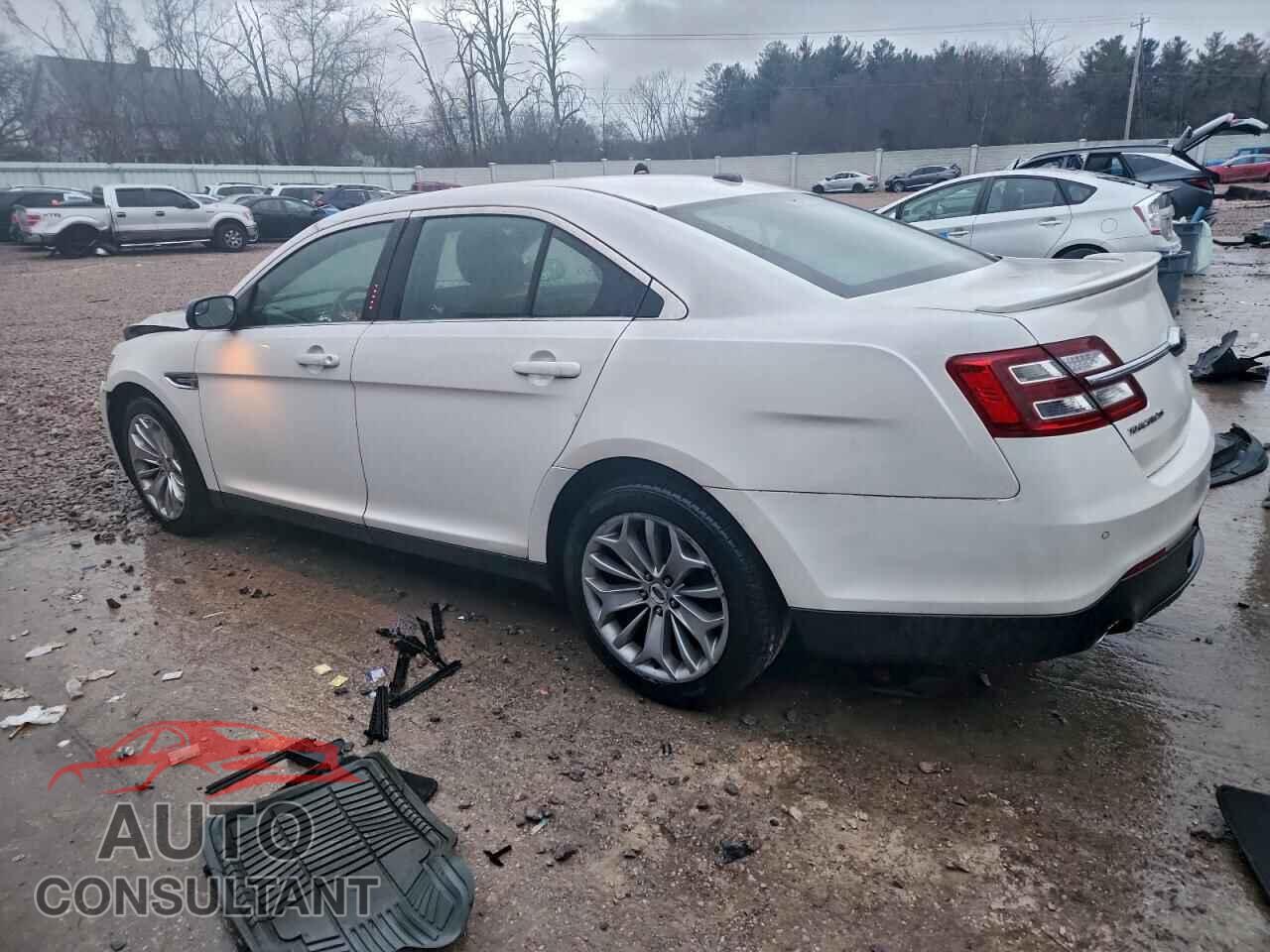 FORD TAURUS 2015 - 1FAHP2F82FG131749