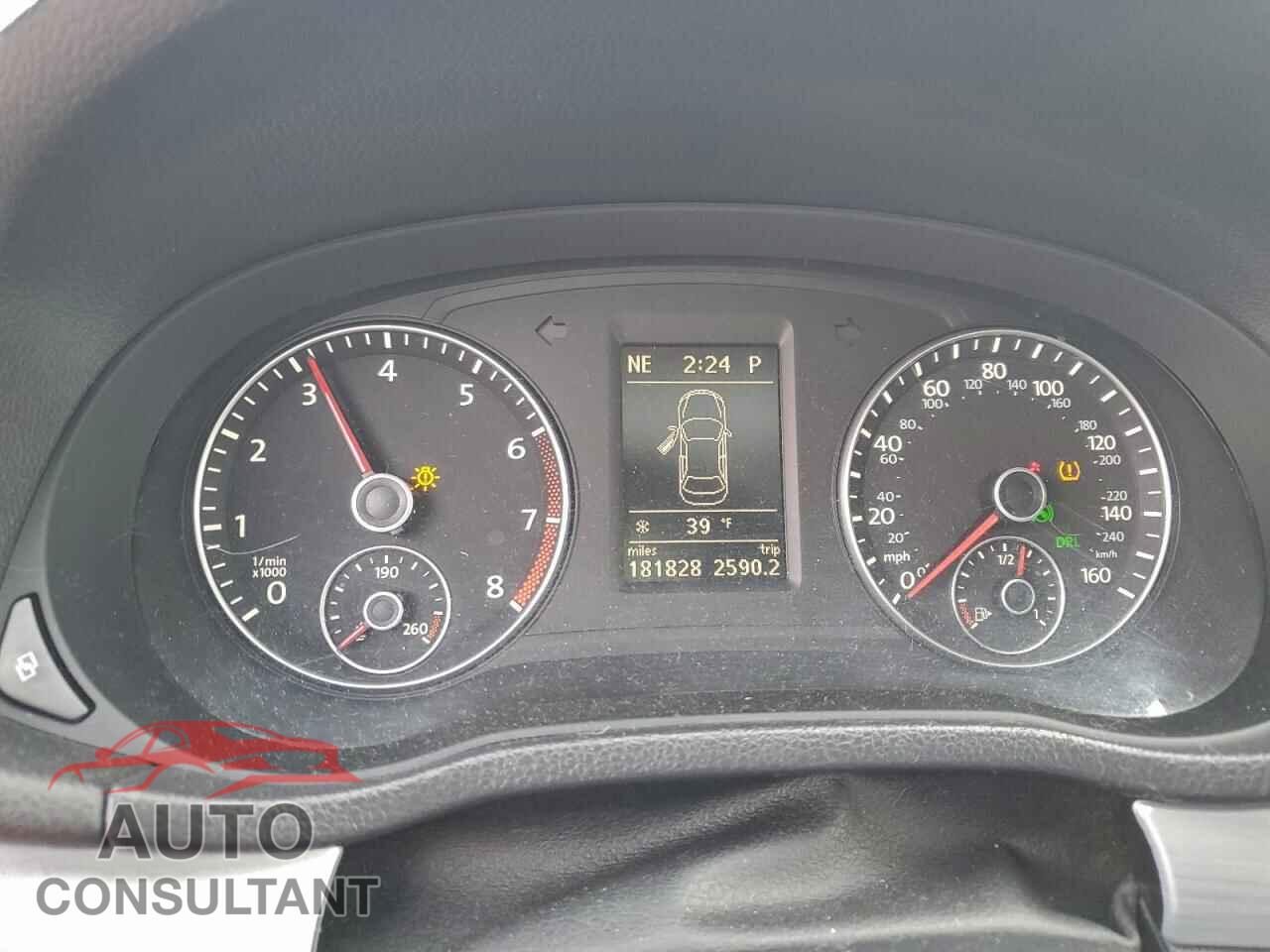 VOLKSWAGEN PASSAT 2012 - 1VWBH7A39CC096617