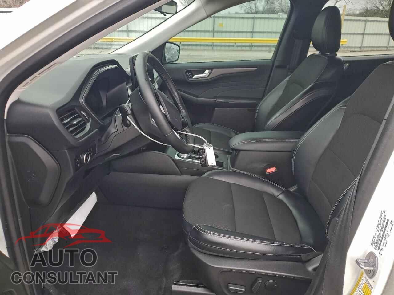 FORD ESCAPE 2023 - 1FMCU0E19PUB47449