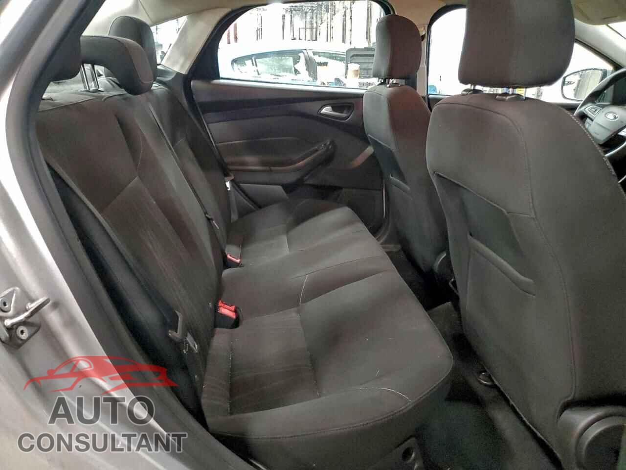 FORD FOCUS 2016 - 1FADP3F28GL268719
