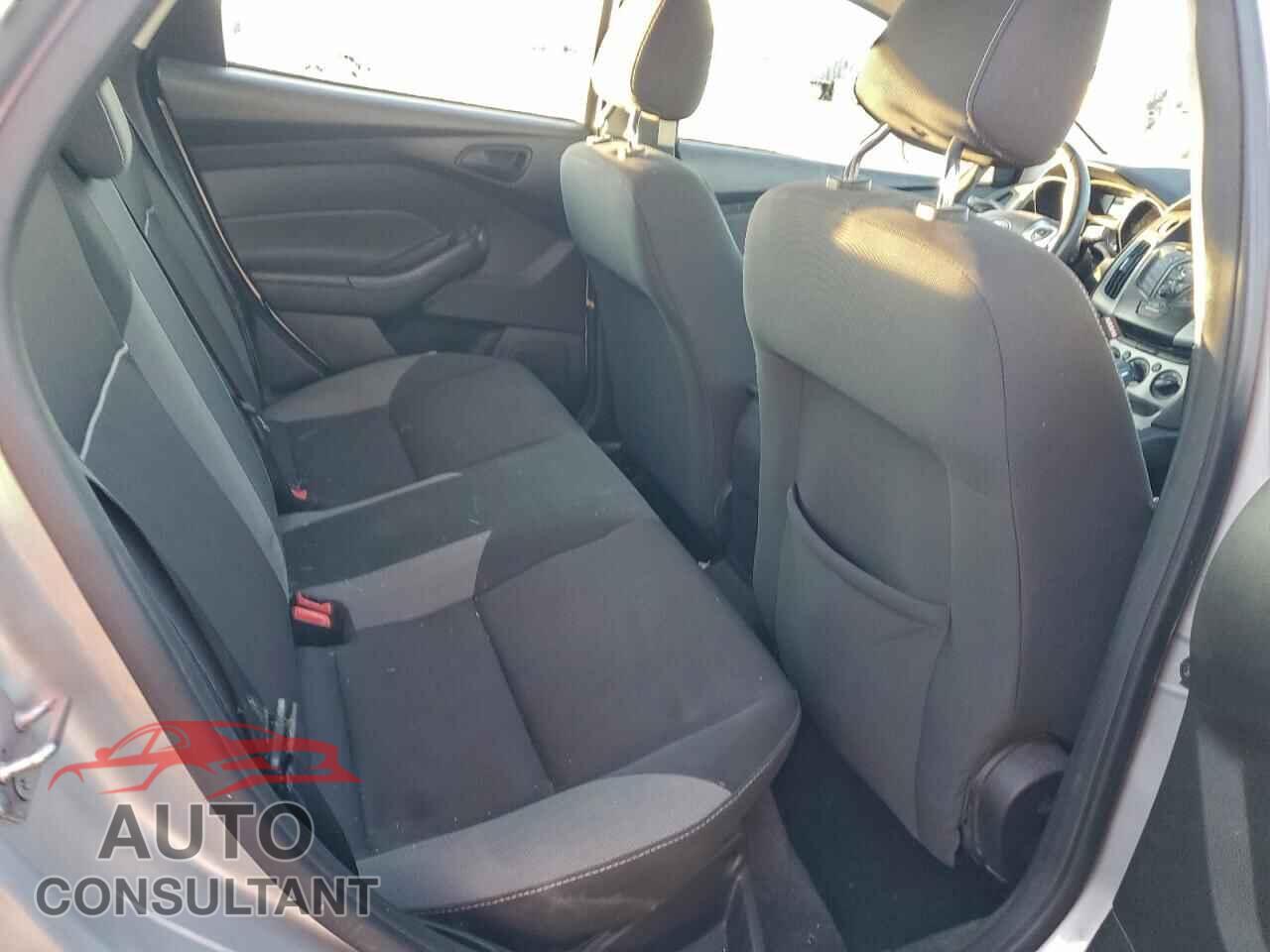 FORD FOCUS 2012 - 1FAHP3F2XCL207917