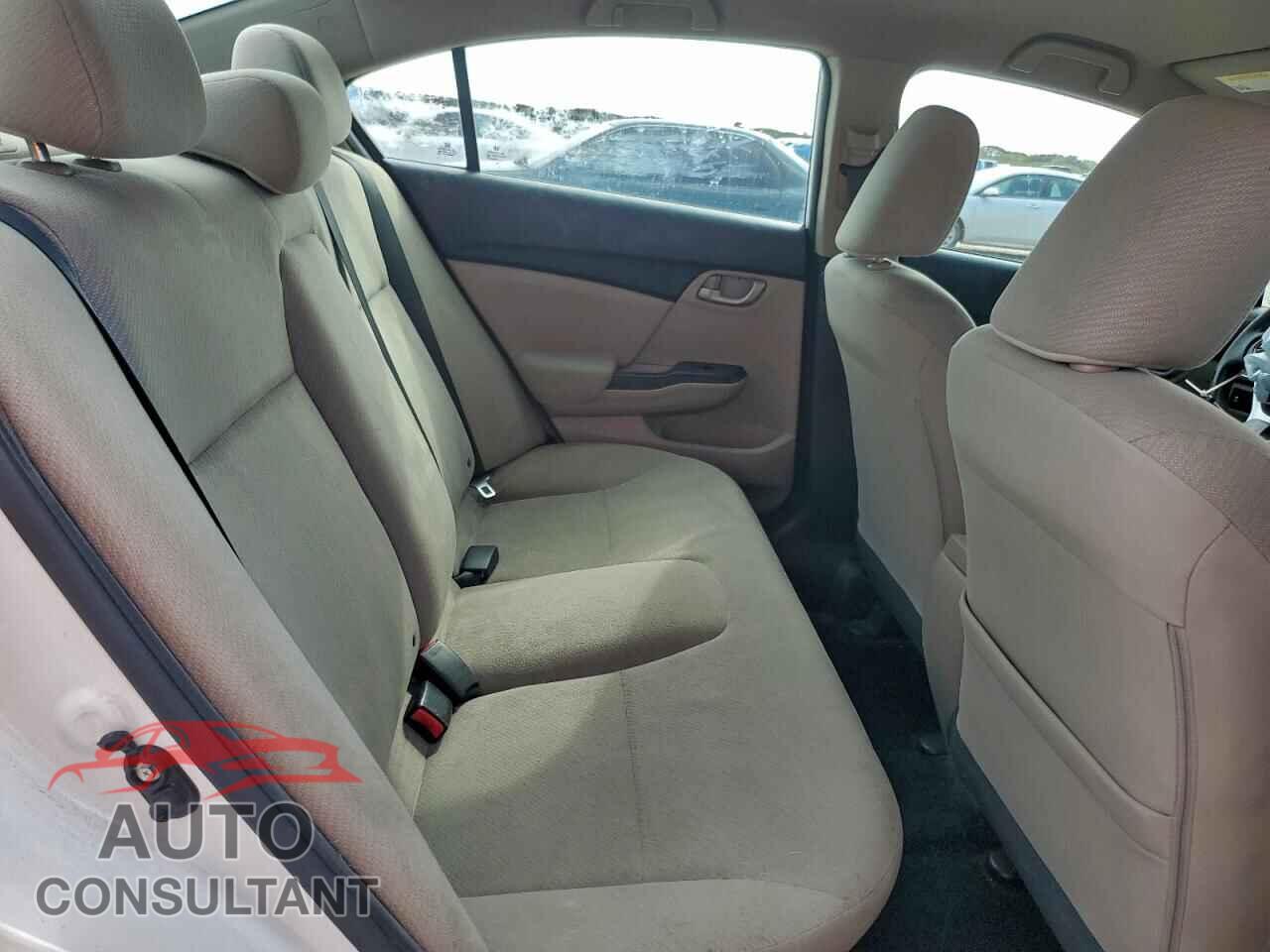 HONDA CIVIC 2013 - 2HGFB2F50DH548585