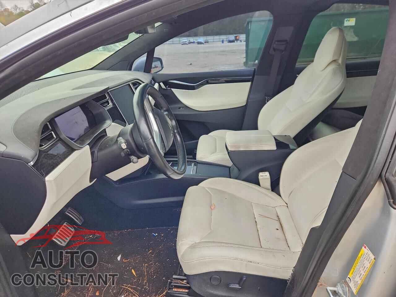 TESLA MODEL X 2017 - 5YJXCBE28HF049357