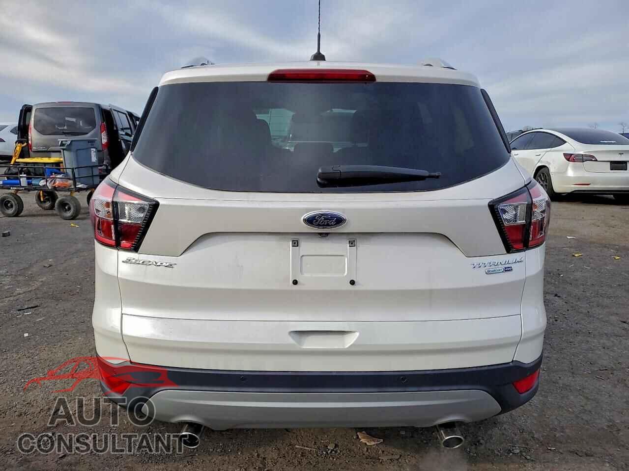 FORD ESCAPE 2017 - 1FMCU9JD0HUD03545